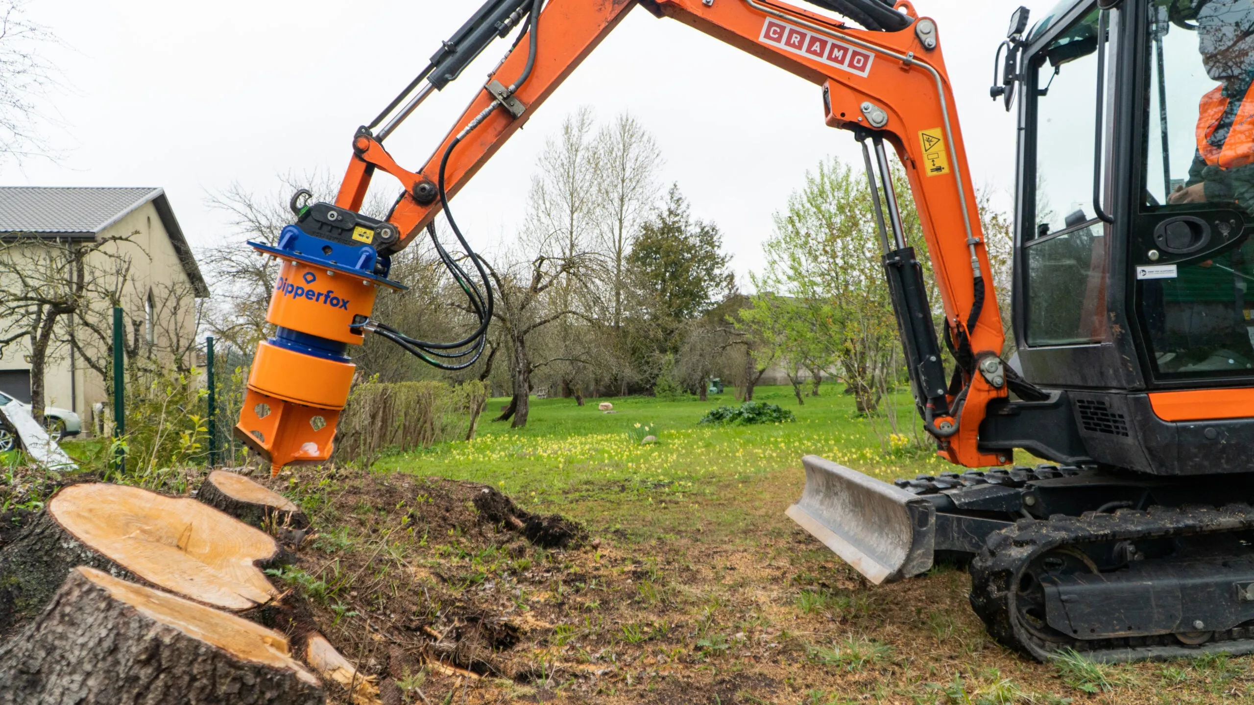 Dipperfox Stump Crushers | Model SC400 | 20" Cutting Diameter | For Mini Compact/Compact Track Loaders